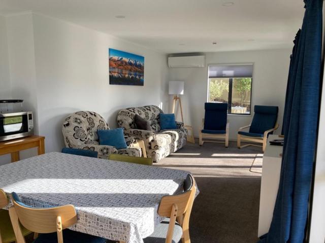 קרומוול Colonial Manor Motel מראה חיצוני תמונה
