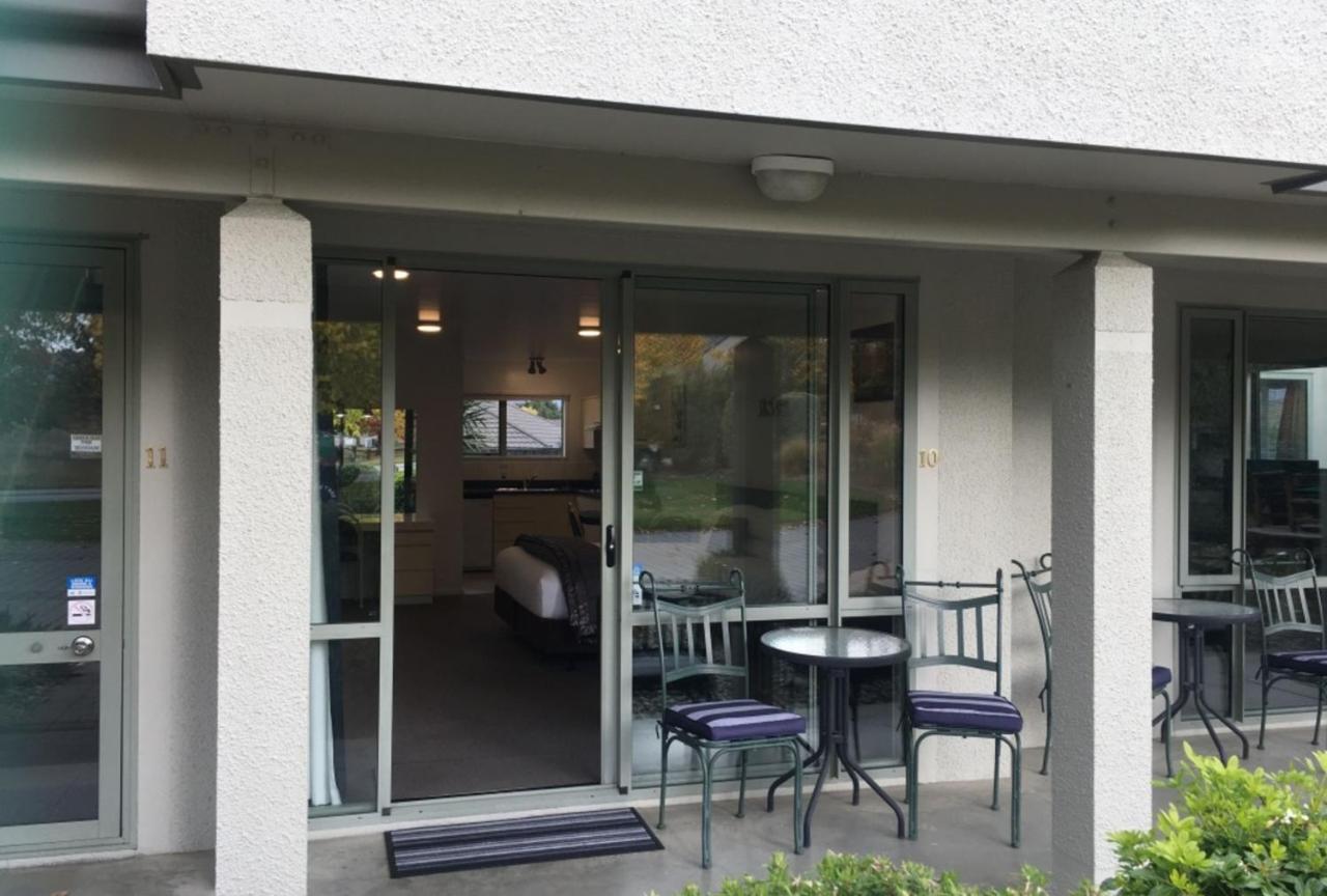 קרומוול Colonial Manor Motel מראה חיצוני תמונה