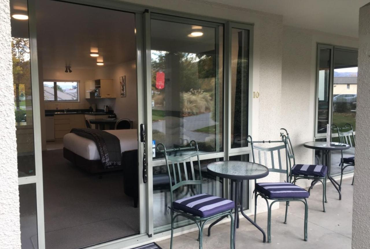 קרומוול Colonial Manor Motel מראה חיצוני תמונה
